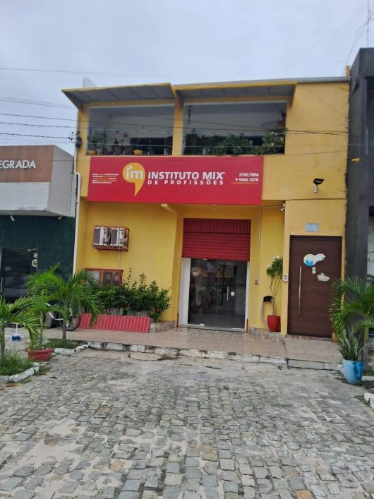 Prédio na Entrada de Arembepe (Abrantes) - Camaçari - BA