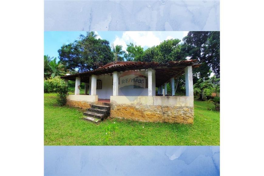 Excelente oportunidade em Barra de Pojuca. Terreno de 3.150m² e 200,00m² de área construída. PARCELA