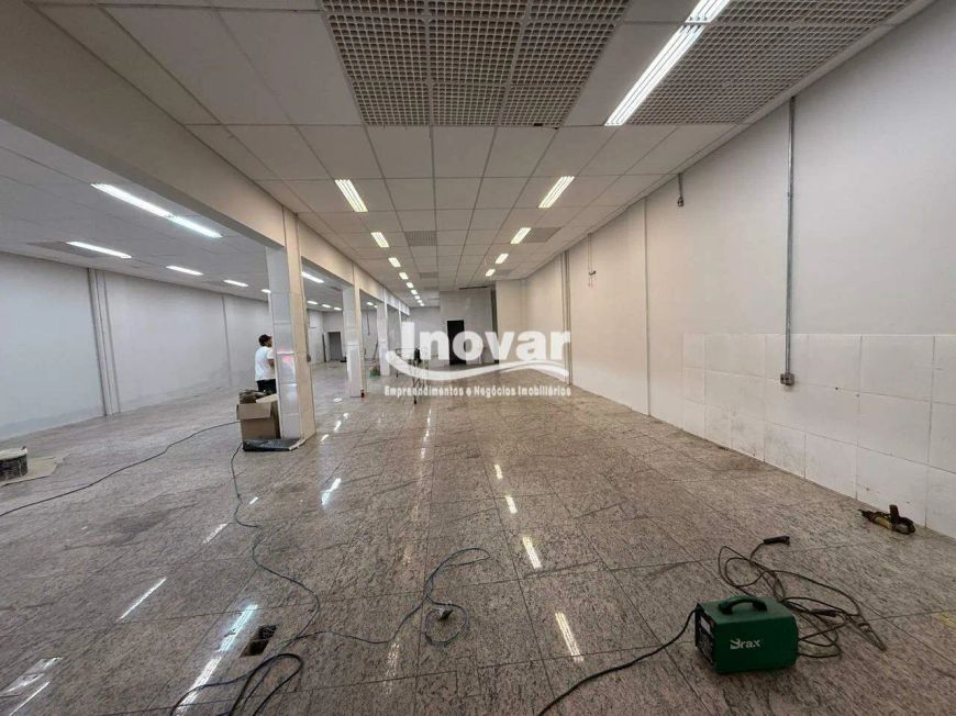 Lojão na Savassi com 720m² na melhor localização.