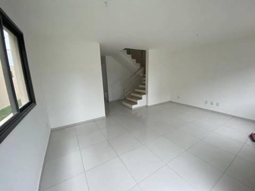 Casa de condomínio para venda com 110 metros quadrados com 4 quartos