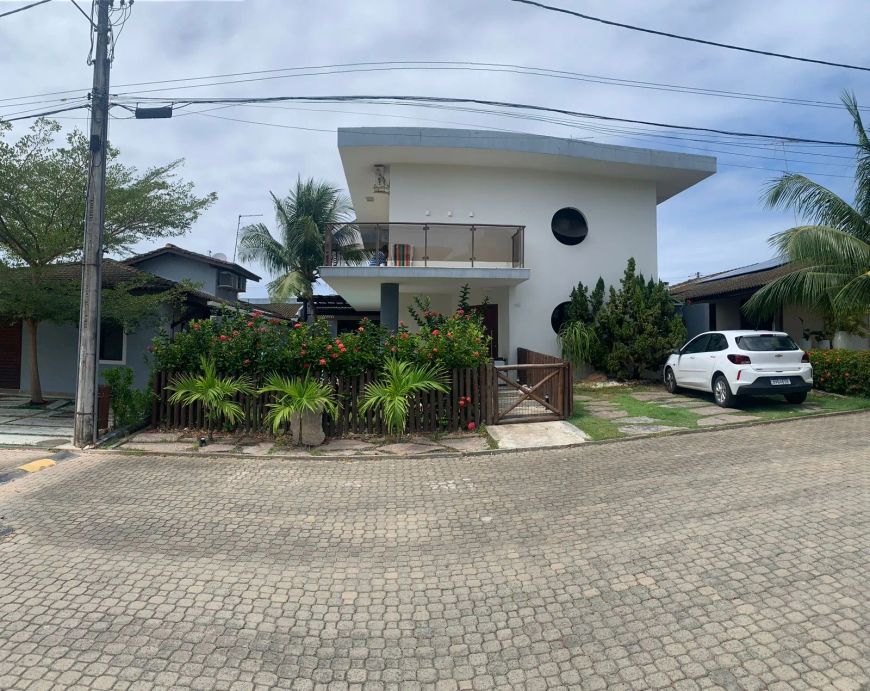 Linda Casa 5/4 Sendo 4 Suítes com Energias Solar e Piscina Privativa - Condomínio Manaim