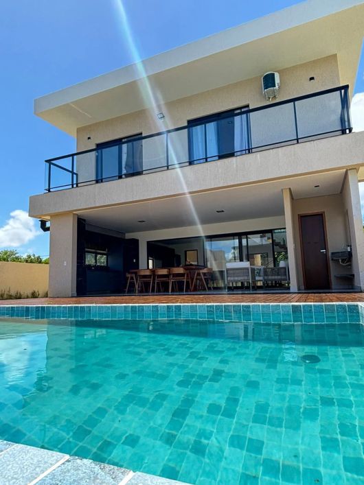 CASA MOBILIADA NO CONDOMINIO CANTO DE GUARAJUBA