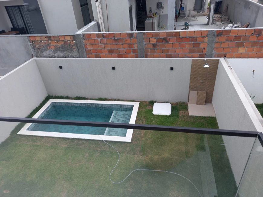 EXCELENTE CASA DE ALTO PADRÃO DISPONÍVEL PARA VENDA NO CONDOMÍNIO VILLA FLORENÇA, EM ABRANTES
