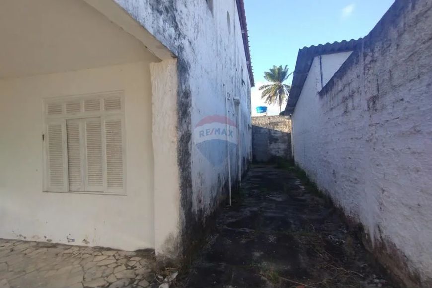 Sitio a venda com 2500 m² na Estrada da Cascalheira