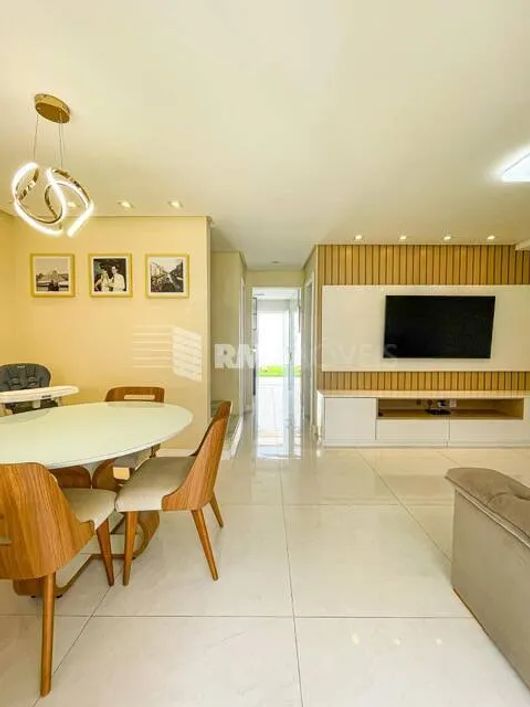 CASA À VENDA EM CONDOMÍNIO FECHADO, EM ABRANTES!