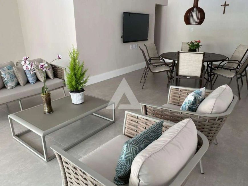Casa em Guarajuba com 6 suítes, 422m² à venda por R$ 3.750.000,00