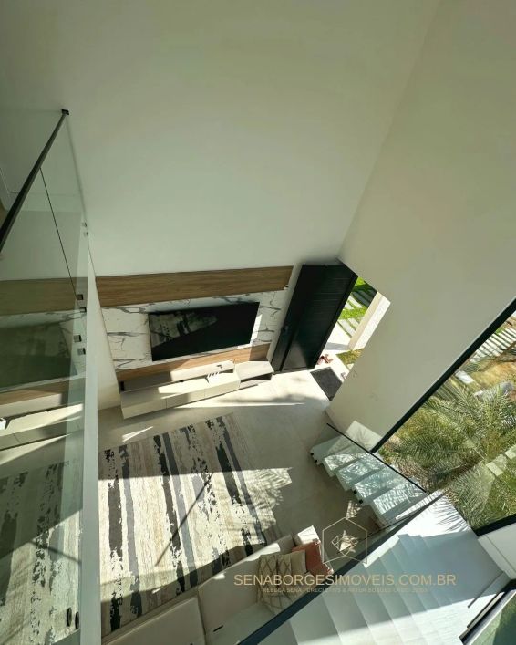 Linda Casa 3 suítes em 300m2, porteira fechada - Residencial Hortoville