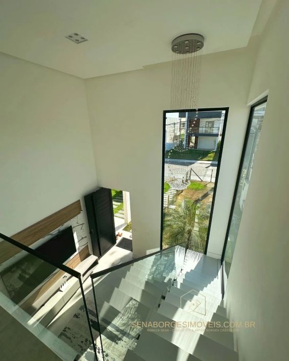 Linda Casa 3 suítes em 300m2, porteira fechada - Residencial Hortoville.