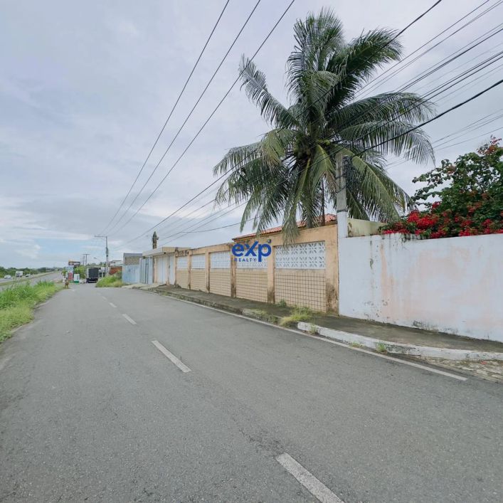 Casa em Terreno Espaçoso de 1000m² em Arembepe!!