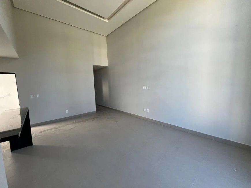 Excelente casa Térrea no Condomínio Villa Florença- Abrantes