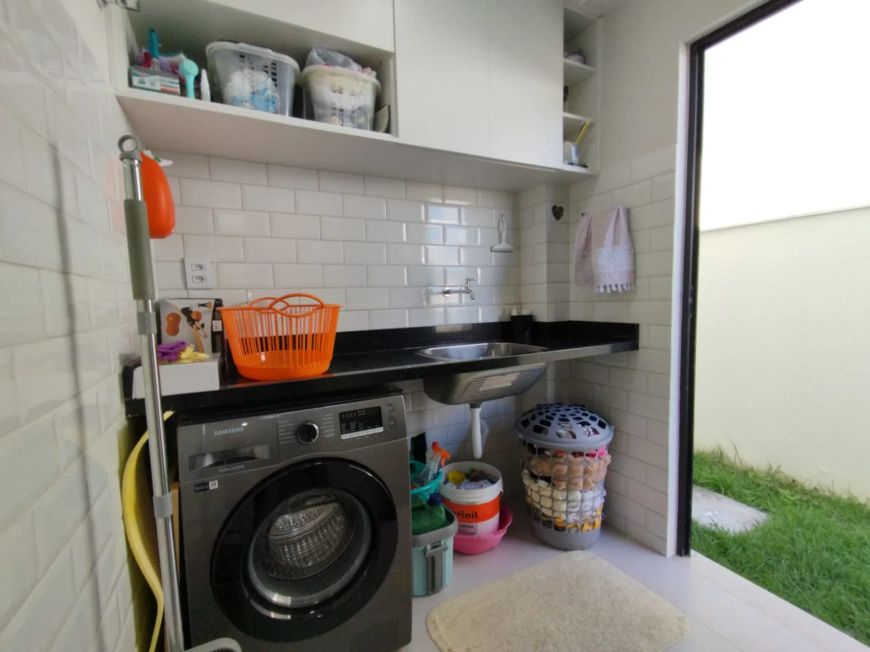 CASA - 4/4 (2 SUÍTES) 250m², ABRANTES