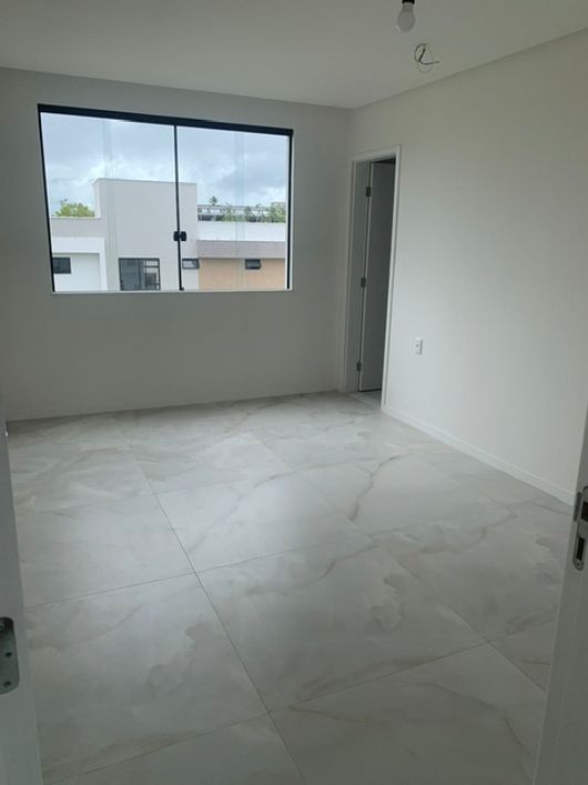Casa de condomínio sobrado para venda possui 200 metros quadrados com 4 quartos