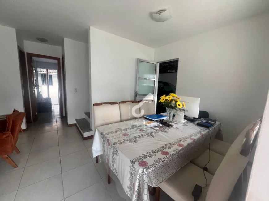 PORTO DO SOL, Abrantes. Duplex PRONTO PARA MORAR com 4 quartos sendo 2 suítes e 1 suíte térrea e 1 s