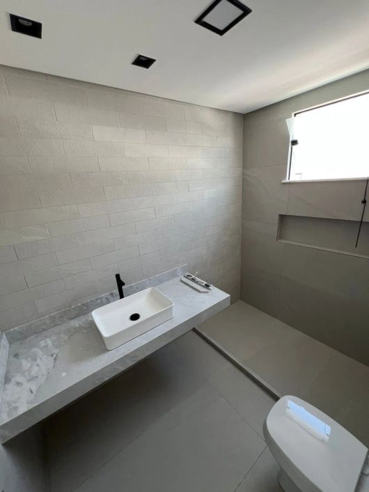 Abrantes., Linda casa 4/4 Sendo 3 suites com closet, piscina e espaço gourmet, nascente,