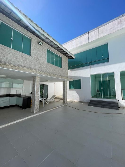 Excelente Casa em Abrantes, 5/4 com 3 suítes