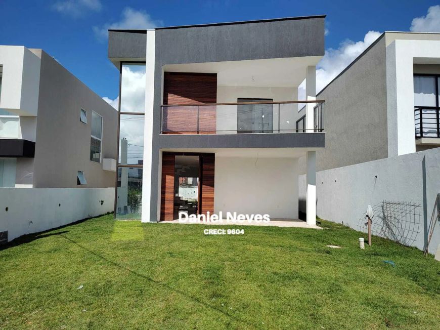 Casa à VENDA em Condomínio próximo ao shopping Busca Vida, Estrada do Coco, com Excelente Infraestru