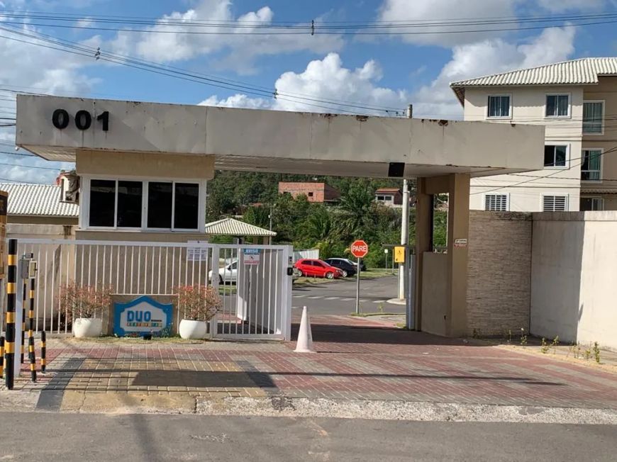 Imóvel para venda possui 67 metros quadrados com 2 quartos em Lama Preta - Camaçari - BA