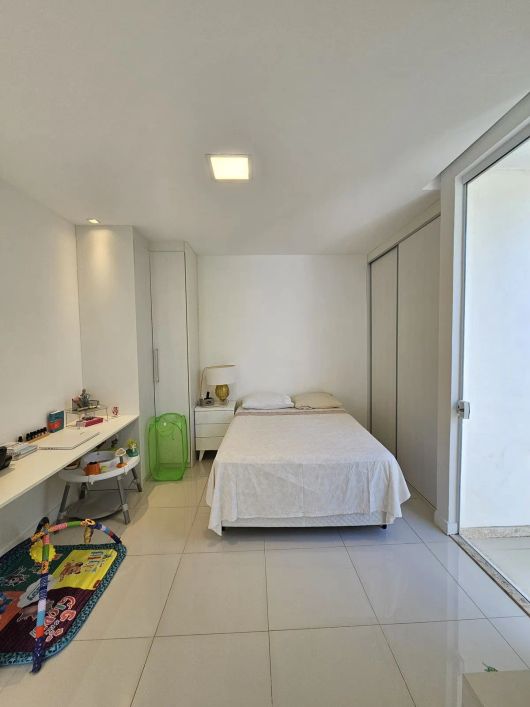 Casa a venda em Busca Vida com 4 suites e piscina em Busca Ville