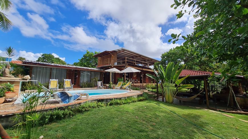 Maravilhosa casa Rústica, Integrada com a Natureza, Refúgio Sereno e Sustentável, Busca Vida, Camaça