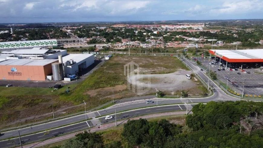 CAMAÇARI - ÁREA COM 19.821m² na melhor localização da Cidade. Ideal para os seus projetos. Entrem em