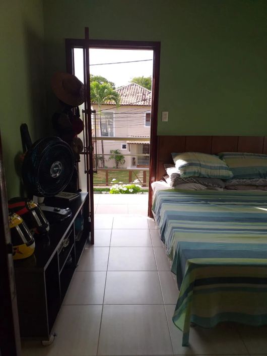 Cód. 577 Abrantes Casa com 3/4 sendo um suíte com Varanda