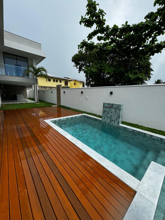 Casa alto Padrão nunca Habitada 7 suítes, condomínio Paraíso, próximo a praia.