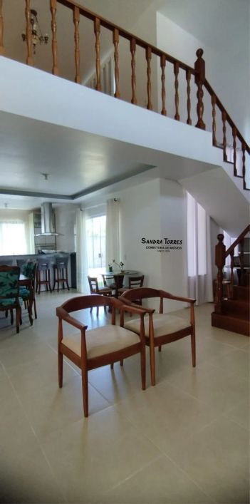 Luxuosa Casa à Venda em Jacuípe- Camaçari- BA
