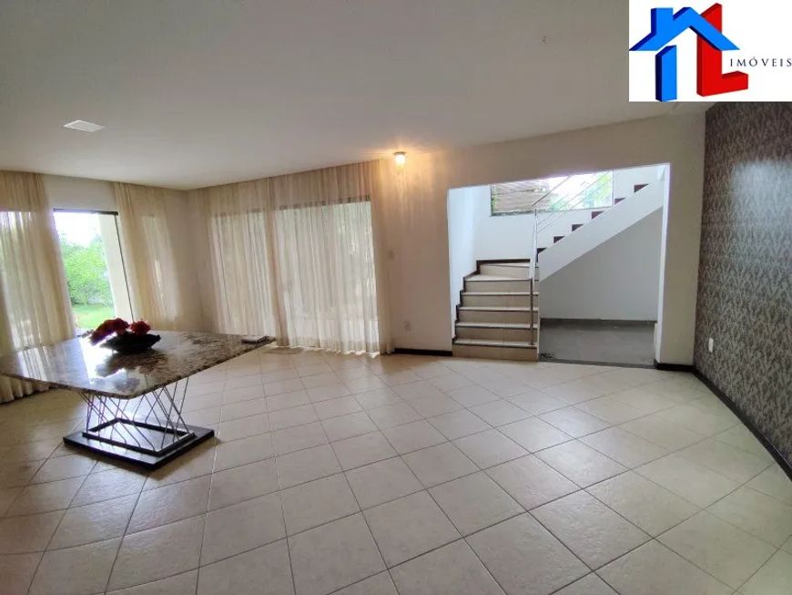 VENDO CASA 960 m², Cond. Busca Vida 3/4 , 3 suites, 2 salas, cozinha americana, banheiro social, sau