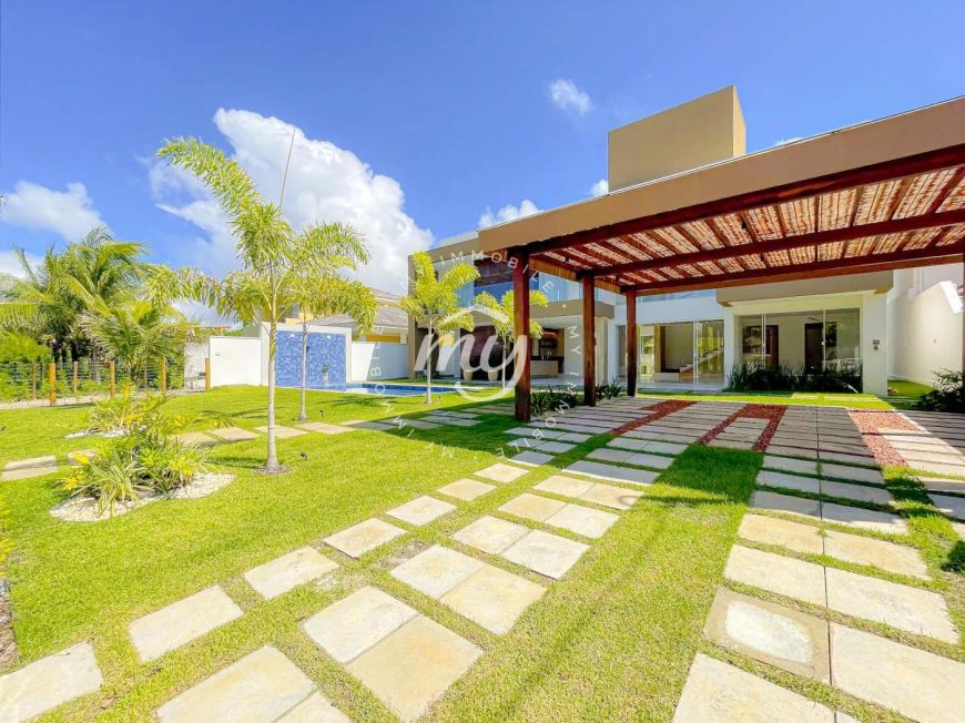 Guarajuba|Casa com 324 m2| Acesso à praia| 6 suítes| 2 vagas| Cond. Paraíso