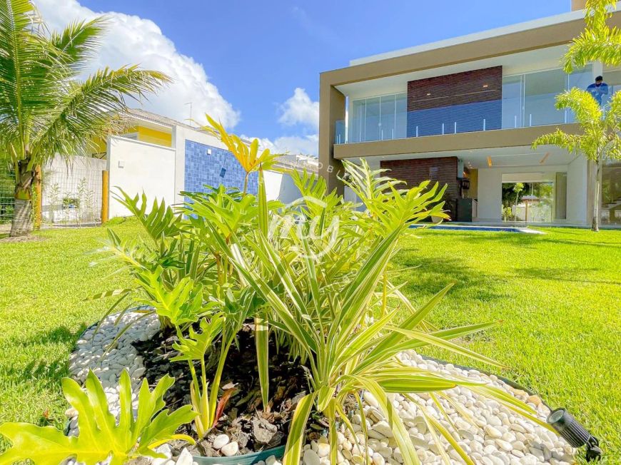 Guarajuba|Casa com 324 m2| Acesso à praia| 6 suítes| 2 vagas| Cond. Paraíso