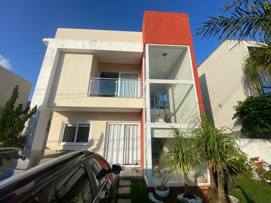 Cód. 581 Abrantes Casa com 4 suítes Reformada com Jardim