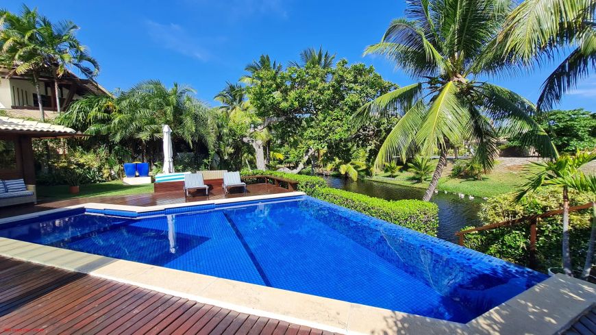 Casa Super Luxo 4 suítes 400m² Mobiliada Vende em Busca Vida