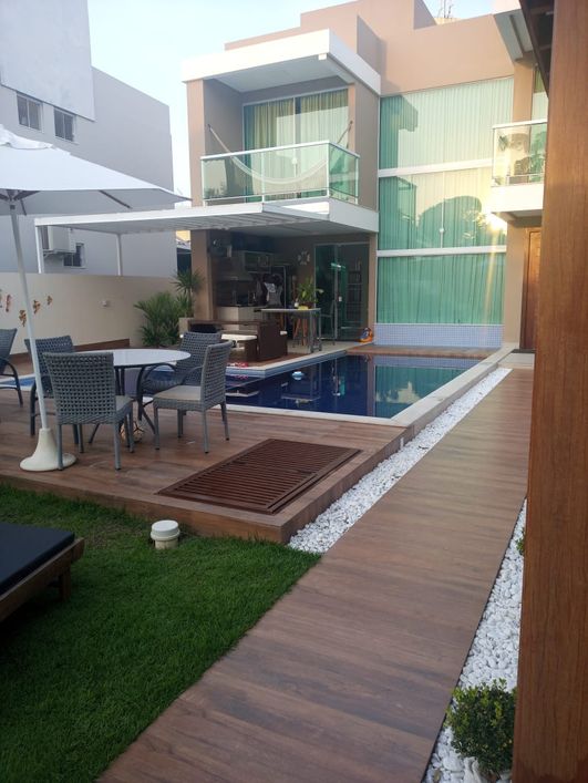 Excelente casapara venda possui 355 metros quadrados com 6 quartos em Guarajuba