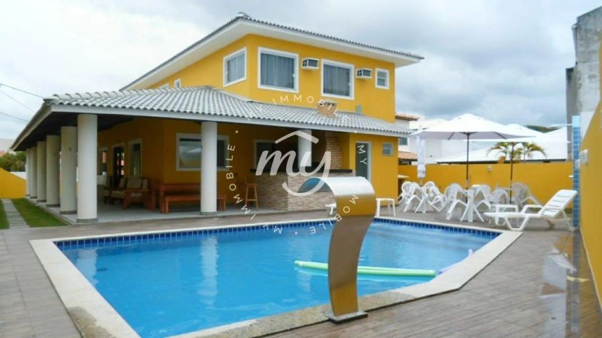 Guarajuba| Casa com 293m²| 7 Suítes| Perto da Praia| em Guarajuba