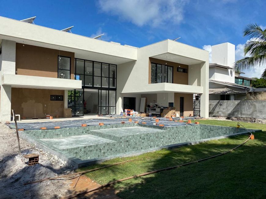 Casa para venda tem 624 metros quadrados com 4 quartos