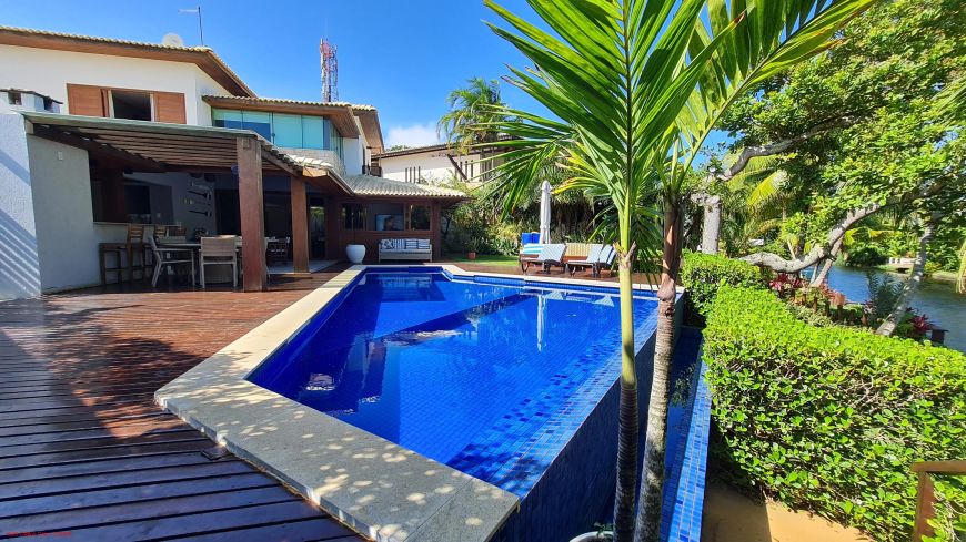 Excelente Casa Duplex, 4 suítes, Alto Padrão, com Píer, Porto Busca Vida Resort, Camaçari - BA.