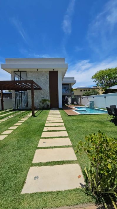Casa Luxuosa 7 Suítes Mobiliada Vende em Condomínio Guarajuba