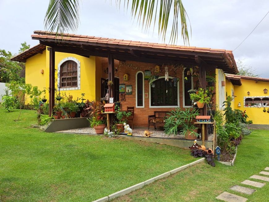 Casa de condomínio térrea para venda possui 324 metros quadrados com 4 quartos