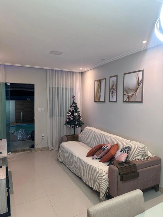 ABRANTES - CASA - 200M² - 2/4 1 SUÍTE - 2 VAGAS DE GARAGEM - PISCINA PRIVATIVA