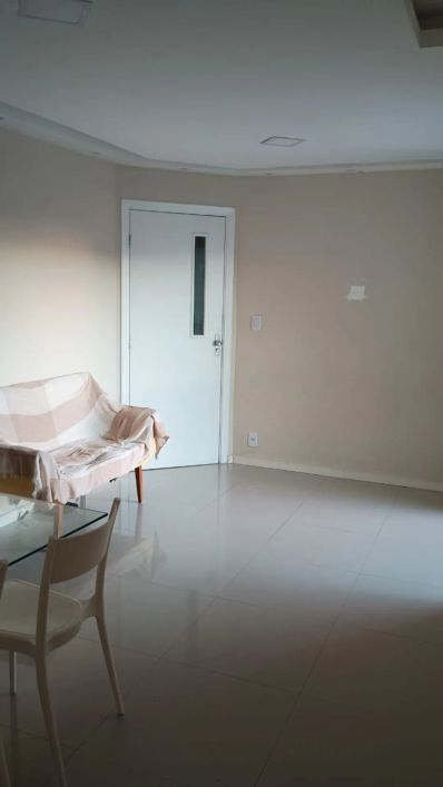 2/4 com suíte e varanda fechada com Reiki - Reserva Parque