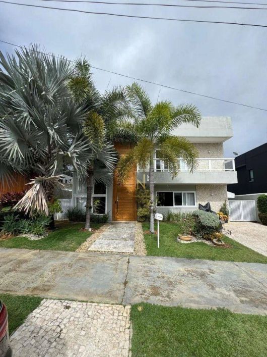 Sobrado 4 suítes com piscina em Alphaville