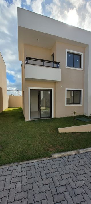 Oportunidade - Excelente Casa 4/4 Com Suíte E Nascente em Abrantes