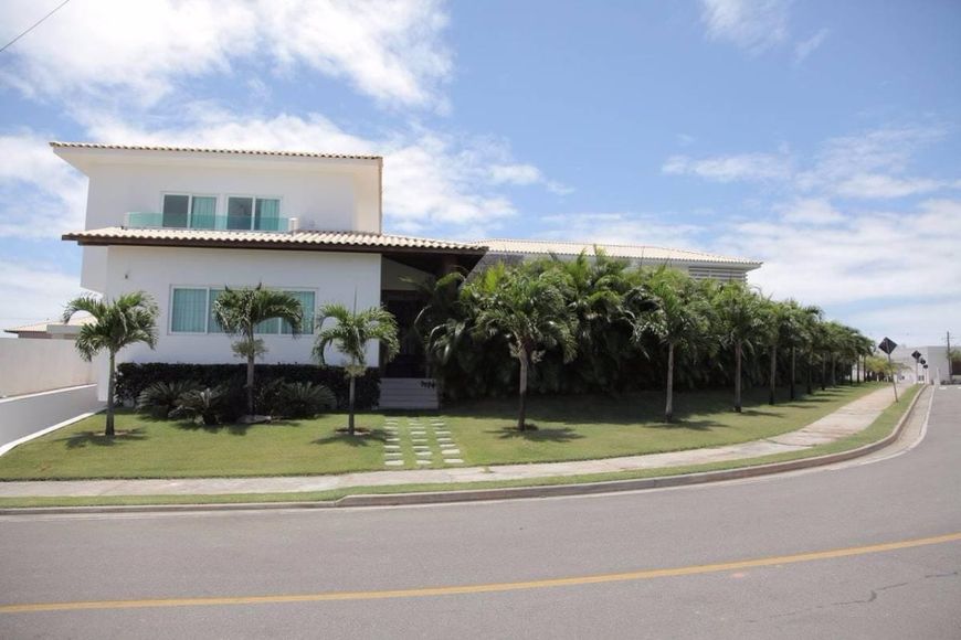 Casa de condomínio sobrado para venda possui 1000 metros quadrados com 5 quartos