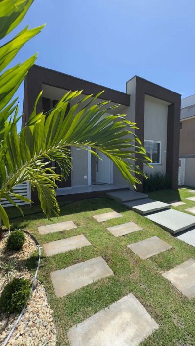 Casa a venda no condominio hortoville abrantes com 3 suites