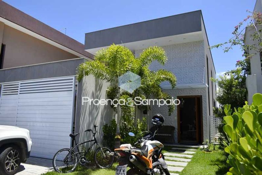 Casa em Condomínio à venda na Rua Sucupió,Camaçari,BA Abrantes 3 quartos 220m²