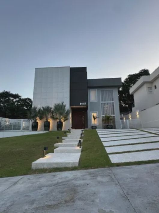 Casa Alto Padrão 4 suítes com piscina privativa em Alphaville Litoral Norte 1