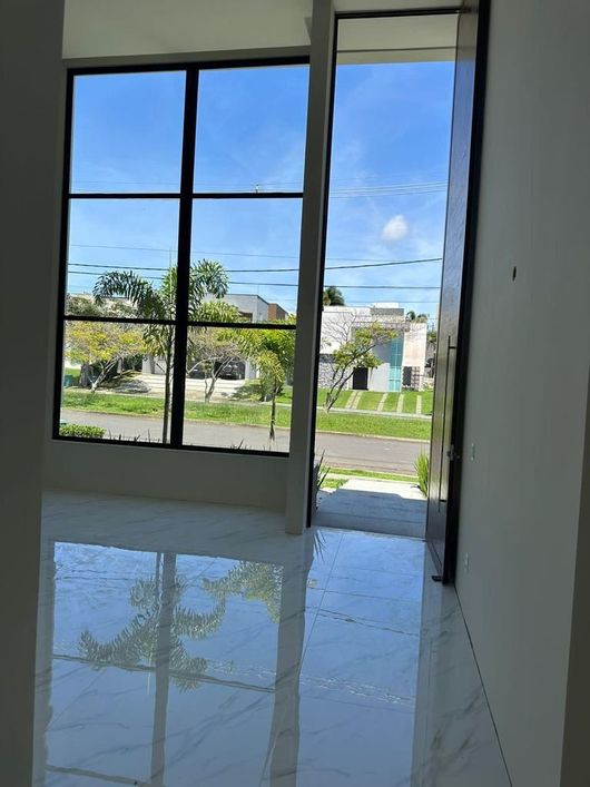 Casa de condomínio para venda com 280 metros quadrados com 4 quartos