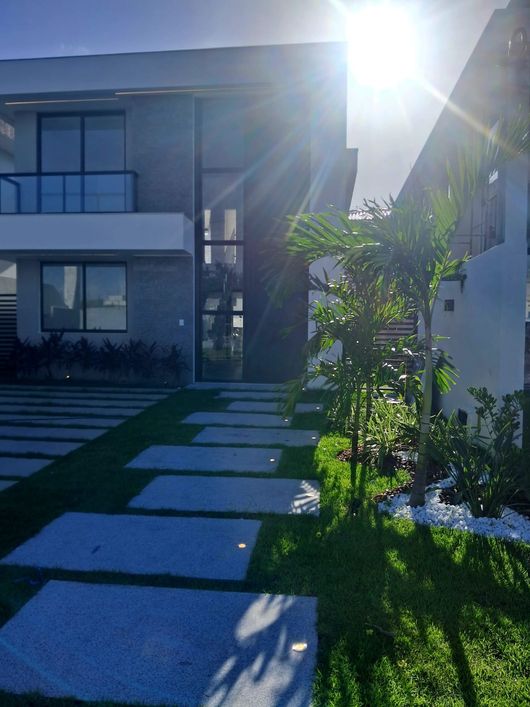 Casa de condomínio sobrado para venda tem 120 metros quadrados com 4 quartos