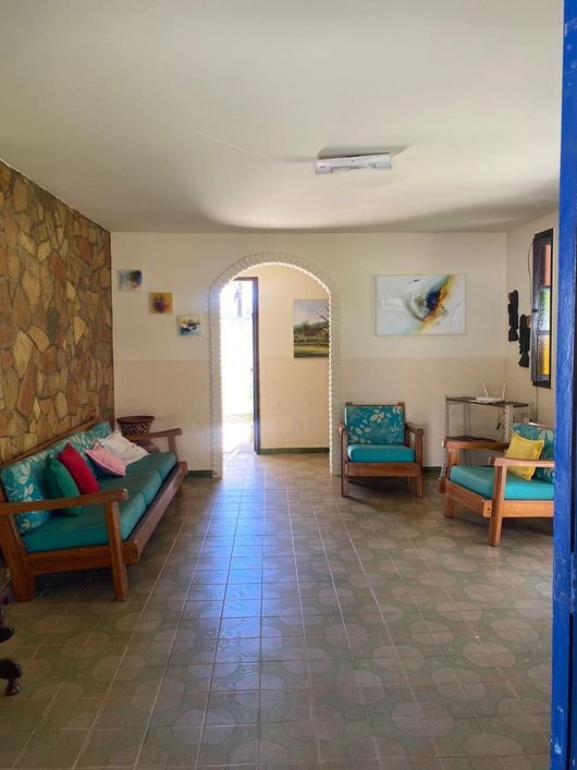 Casa de condomínio para venda com 370 metros quadrados com 6 quartos