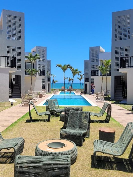 Casa de condomínio para venda possui 150m, com 3 quartos, sendo 2 suites em Itagimirim